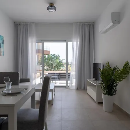Villa Elegant With Pool View *