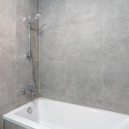 Vilă Stylish Poolside At Paphos Klorakas