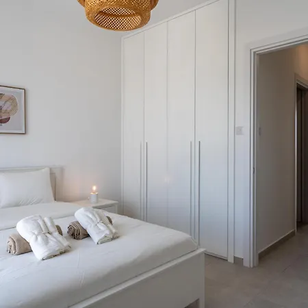 Stylish Poolside At Paphos Klorakas