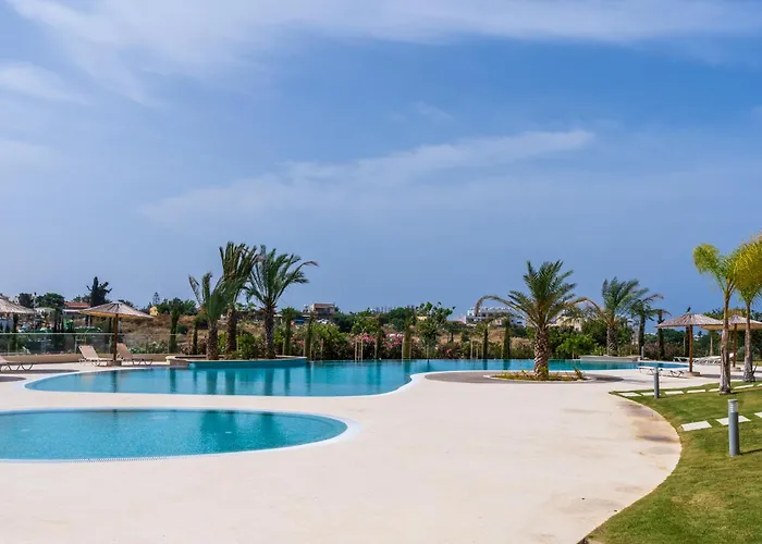 Stylish Poolside At Paphos Klorakas