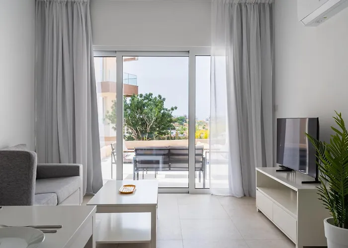 Stylish Poolside At Paphos *